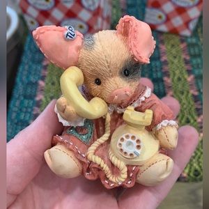 Vintage 1994 This Little Piggy figurine. “Sow Are Things With You?”